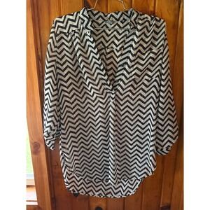 Charlotte Russe Chevron‎ Blouse Long Sleeve Button Up Shirt Size M